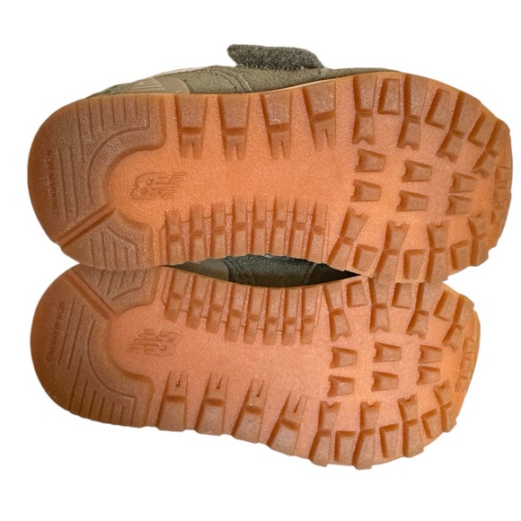 New Balance 574 Toddler Velcro Sneakers - Picture 8 of 8